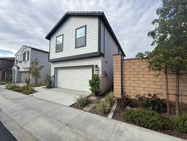 Photo - Beautiful Three Bedroom Two and a Half Bathroom Home in Murrieta!