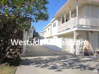 Building Photo - 25909 Viana Ave Rental
