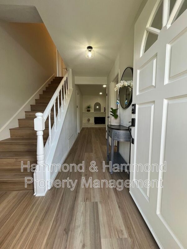 Photo - 17115 Bircher St