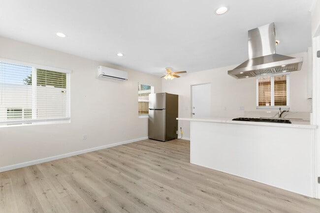 Euclid Ave - Euclid Ave Apartment Unit 4052