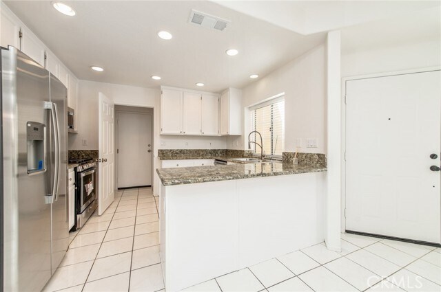 Photo - 55 Waxwing Ln