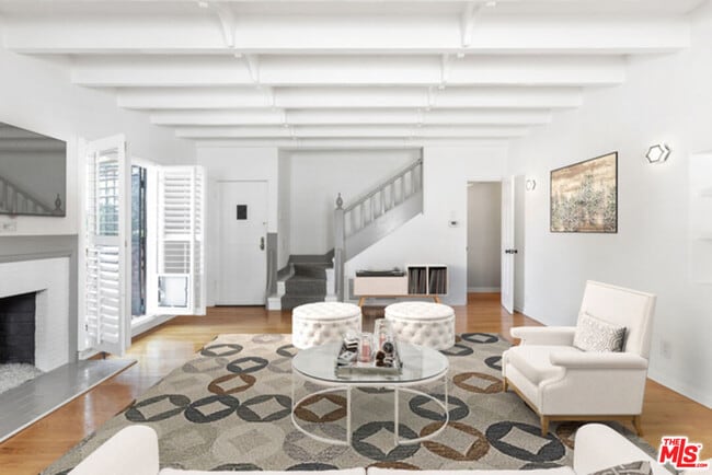 Photo - 329 N Swall Dr Unit 329