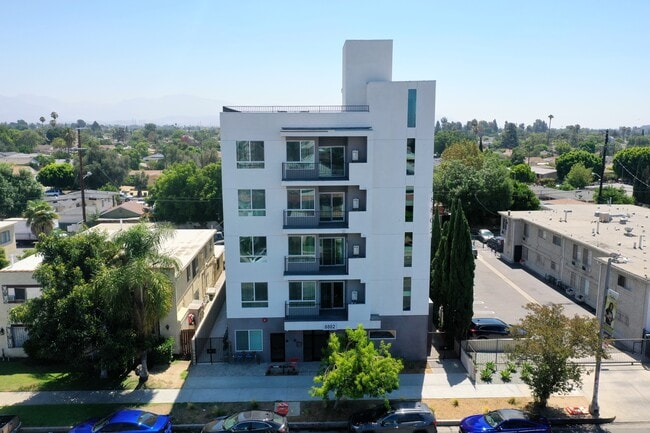 Photo - 8802 Van Nuys Blvd Unit 306