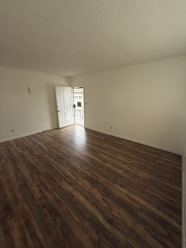 Photo - 820 W Imperial Hwy Unit 3