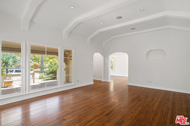 Photo - 2347 Glendon Ave