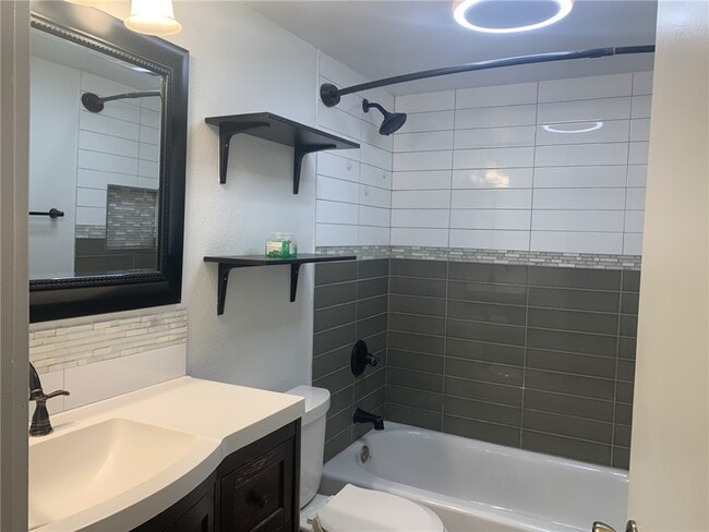 Photo - 3934 W 5th St Unit 104