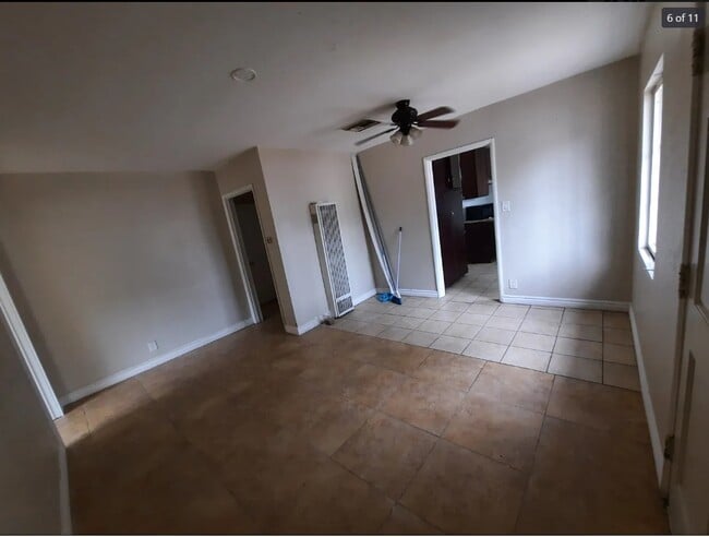 Photo - 117 E 16th St