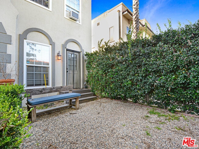 Photo - 1357 Cloverdale Ave