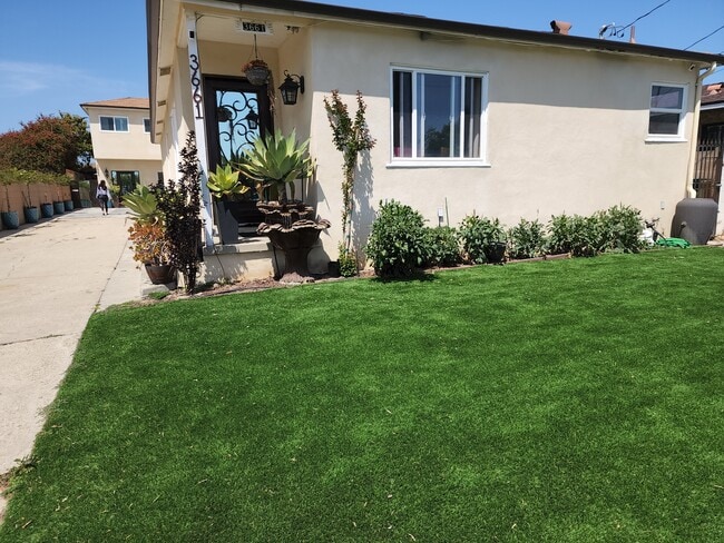 Photo - 3661 W 111th St