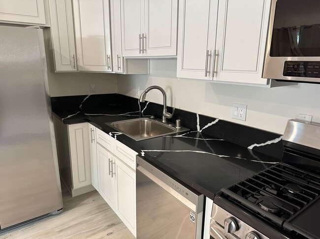 Photo - 23110 1/2 West Mulholland Drive