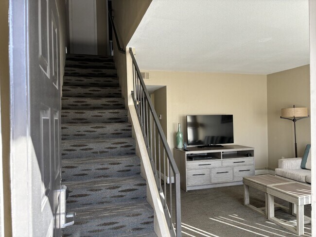 Photo - 2-Story, 2-Bedroom, Furnished/Unfurnished ... Unit #62 Abbot