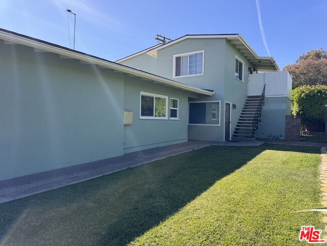 Photo - 12001 Sylvester St