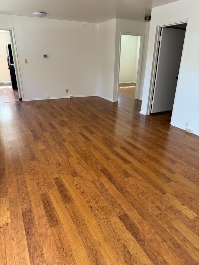 Photo - 117 W Mission St