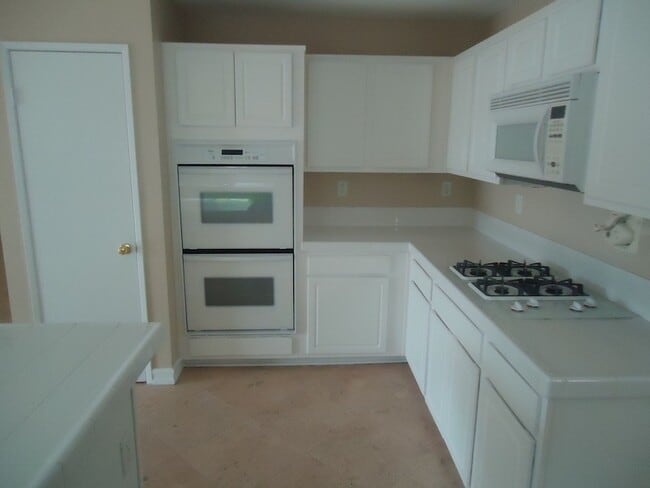 Photo - Huge 4 bedroom Masterpiece in the Terra Vista Community For Rent