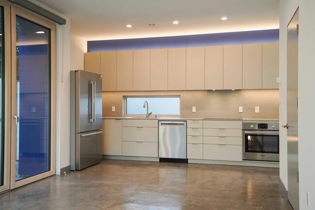 Photo - 12527 Wagner St