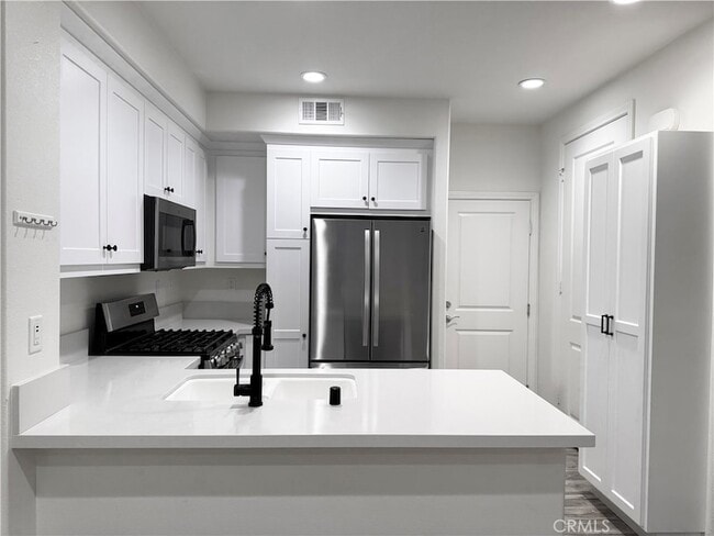 Photo - 401 Castiano St