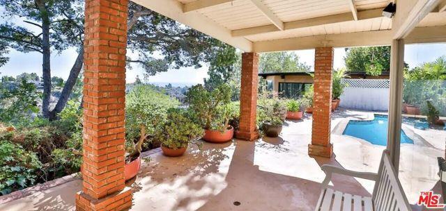 Building Photo - 2042 Linda Flora Dr Rental