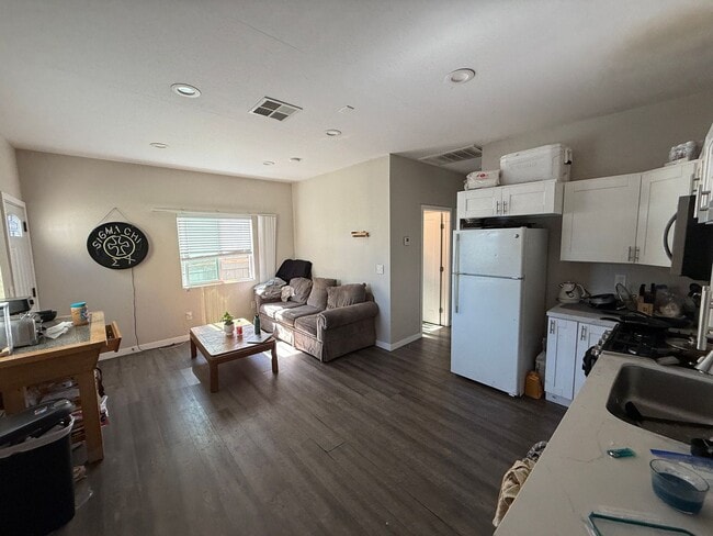 Photo - 7BD/4BA w/ Driveway Parking and Backyard!