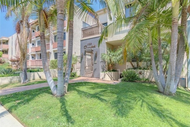 Photo - 1130 Campbell St