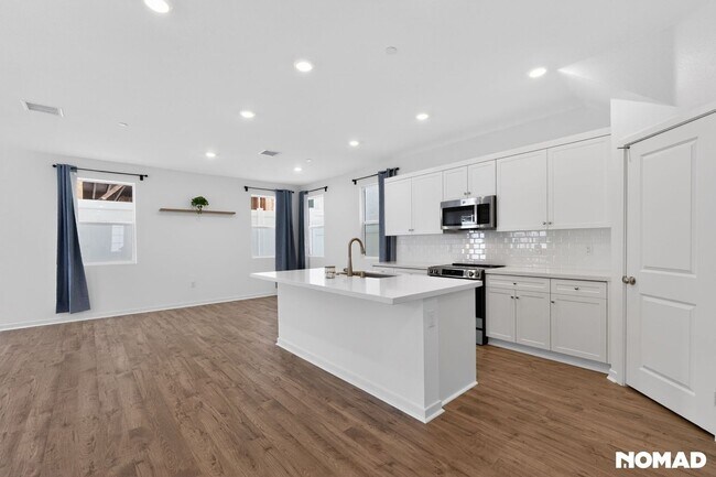 Photo - 26648 Jonquil Ave