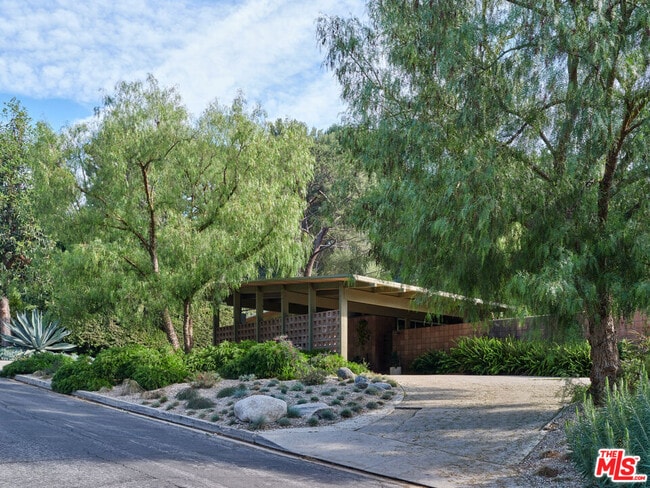 Photo - 8973 Wonderland Park Ave