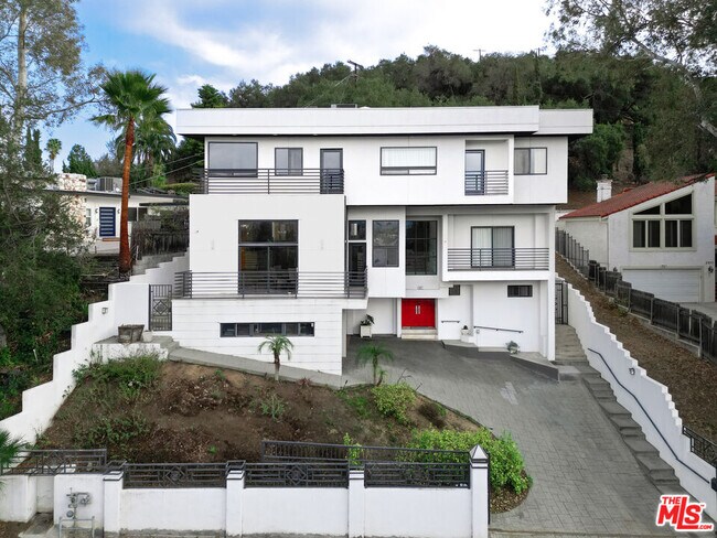 Photo - 3971 Fredonia Dr