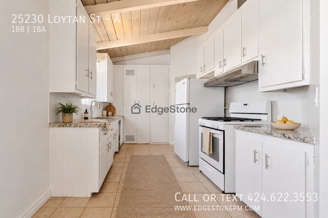 Photo - 25230 Loytan St Unit A