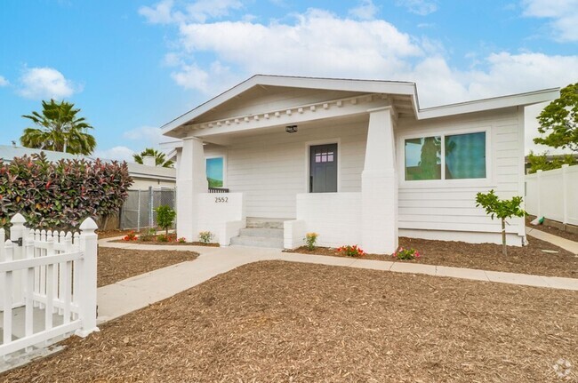 Building Photo - Renovated 3-Bedroom Cottage in Golden Hill Rental