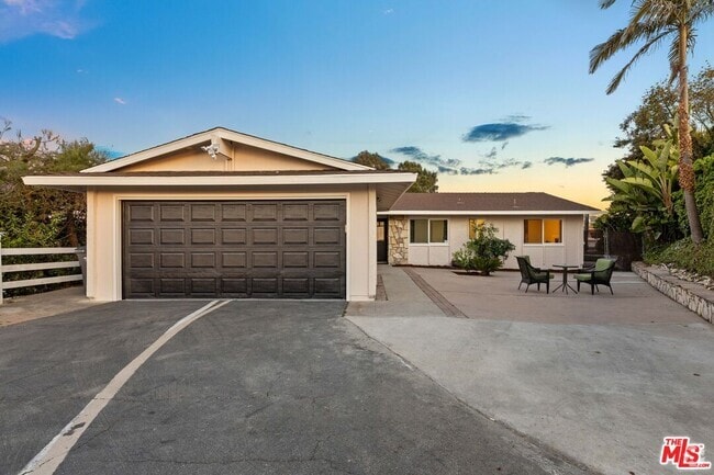 Building Photo - 6111 Monero Dr Rental