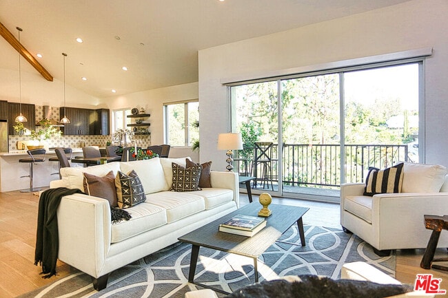 Photo - 2068 Cerro Gordo St