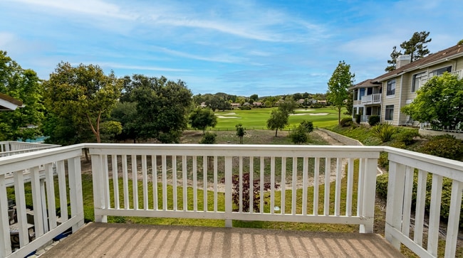 Building Photo - 31 Oak Knolls