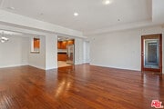Photo - 107 N Swall Dr Unit 201
