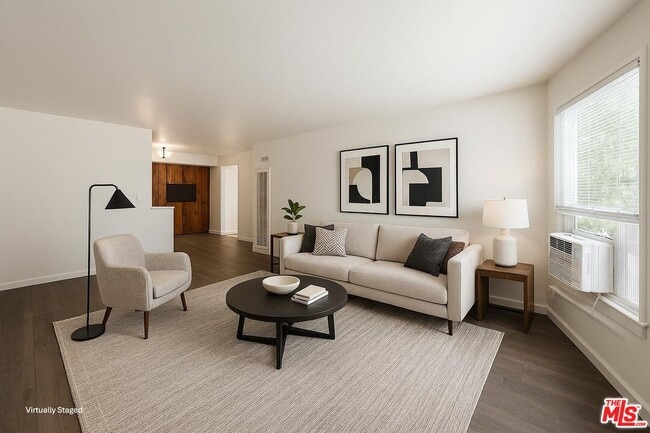 Building Photo - 5319 Vantage Ave Unit 5