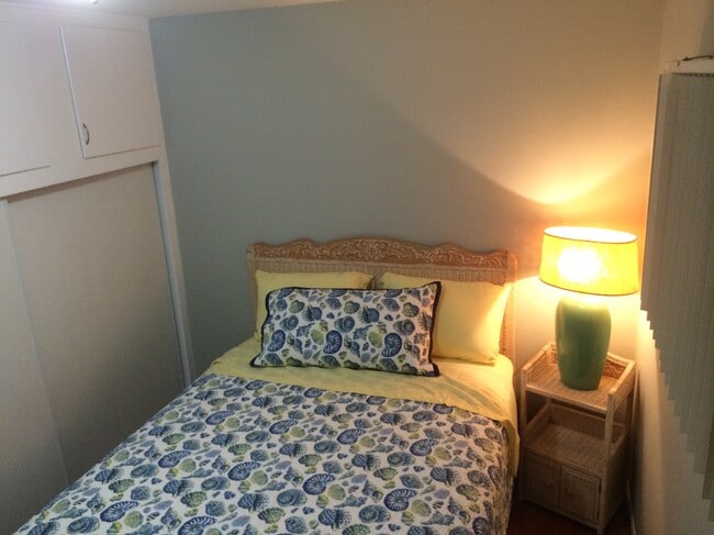 Photo - 536 39th W St