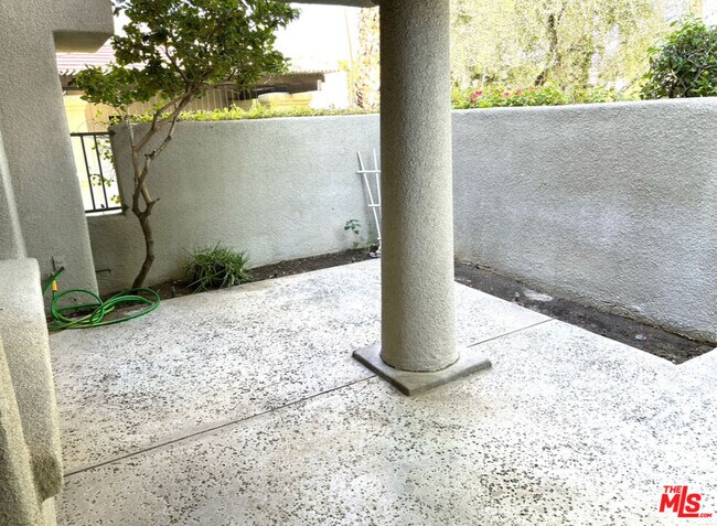 Photo - 351 N Hermosa Dr Unit 4A1