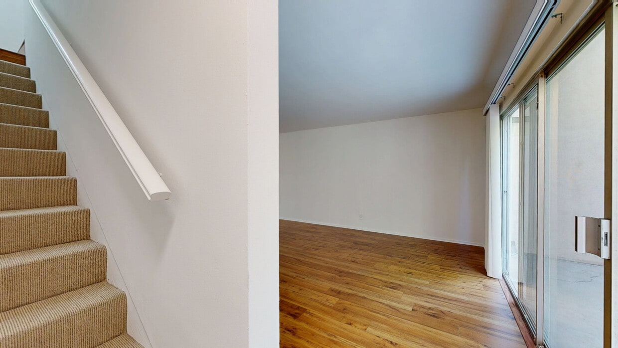 3D Tour - 11737 Kiowa Ave Apartments