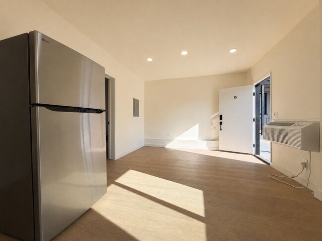 Photo - 6819 N Figueroa St Unit 23