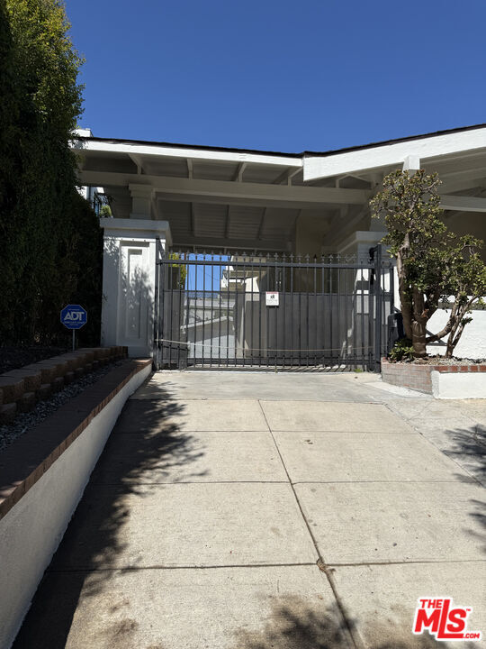Photo - 153 S Gramercy Pl