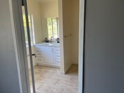 Master bath - 15013 Hartsook St Unit Main House