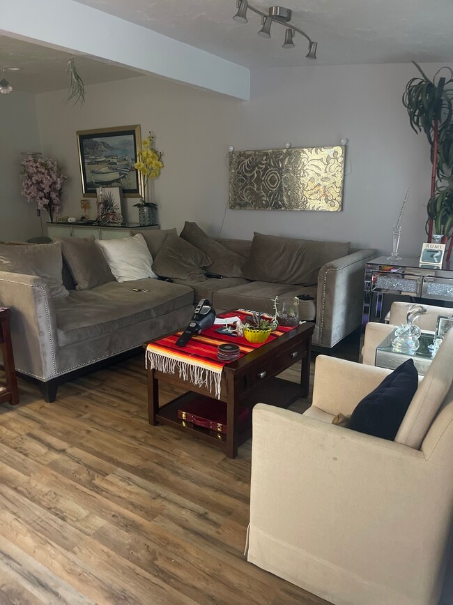 Photo - 1034 Avenue A