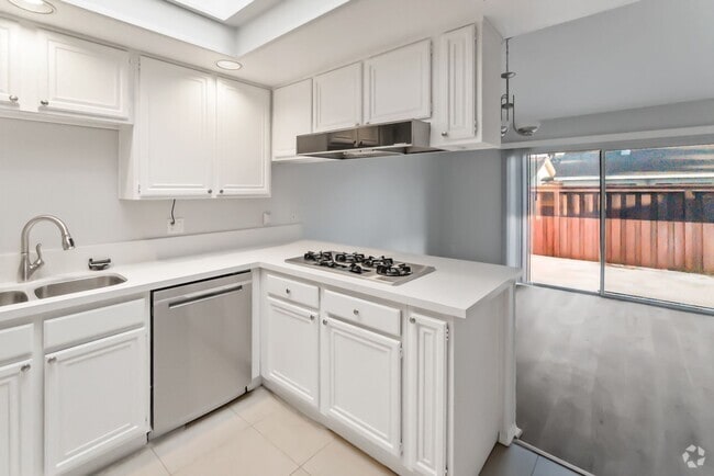 Building Photo - Charming 3 bedroom, 2 bathroom home in Hun...