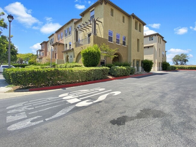 Photo - 209 Marquette Ave Townhome