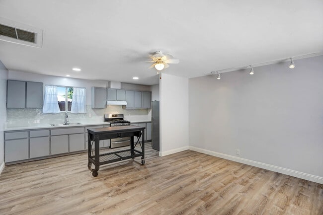 Newly painted unit - 1426 15th St Unit B