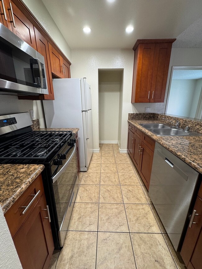 Photo - 10911 Rochester Ave Unit 102