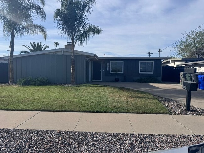 Building Photo - Updated Single-Story with A/C | Coastal Living