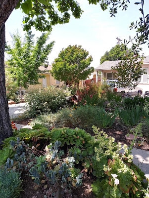 Photo - 6943 Balcom Ave