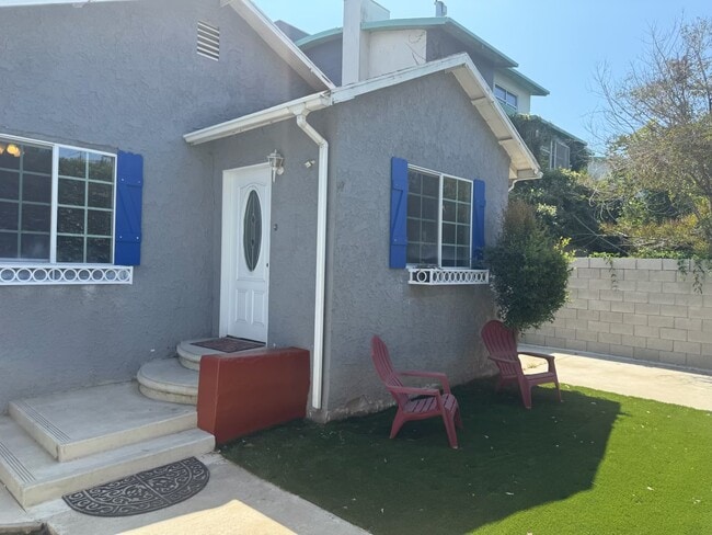 Photo - 526 Brooks Ave Unit Front