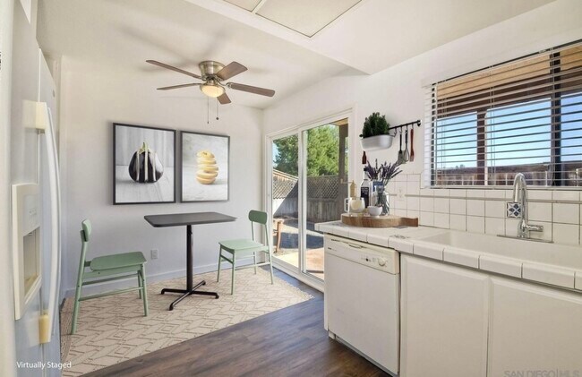 Photo - 625 S Fig St