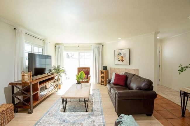 Photo - 7310 Balboa Blvd Unit F