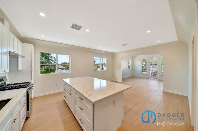 Photo - 2800 Winter St Unit 3